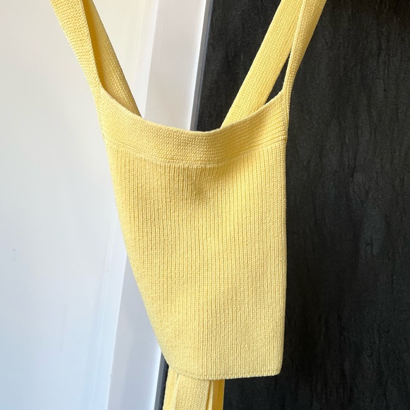 NWT ARITZIA SUMMER YELLOW WRAP TANK TOP WITH OPEN BACK - Picture 3 of 5